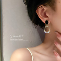Trendolla S925银针高级感几何吊坠耳环女韩国气质复古大气耳坠新款耳饰 黑色方形钻耳环