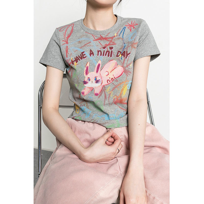 法式粉兔涂鸦字母短袖T恤女装2024夏季新款灰色修身短款上衣