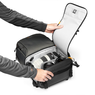 乐摄宝（Lowepro）乐摄宝（Lowepro） Fastpack风行系列14L单反微单旅行便携相机包双肩摄影包防水户外侧开快取背包 slim款风行250黑色（可拆卸腰带）