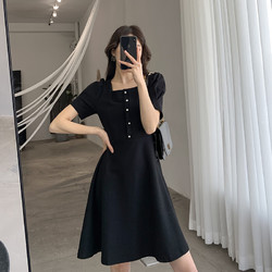 黑色氣質高級感顯瘦連衣裙女夏季寬松法式復古氣質赫本風方領裙子