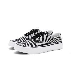 wear vision trainers plus经典漩涡纹黑白低帮街头运动帆布鞋板鞋