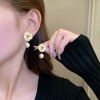 MOEFI 茉妃 s925銀針仿珍珠花朵甜美優雅大氣耳釘女網紅潮流設計感百搭耳飾女