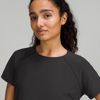 lululemon 丨Lightweight Stretch 女士跑步短袖 T 恤 LW3FFZS 黑色 4