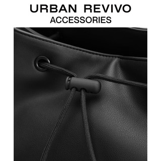 URBAN REVIVO2024夏季男士都市通勤大容量背包UAMB40081 黑色