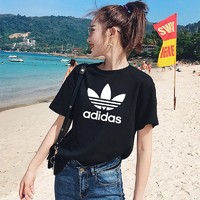 88VIP：adidas 阿迪达斯 三叶草T恤女装短袖宽松运动服圆领上衣半袖GN2896