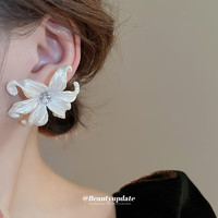MOEFI 茉妃 925银针锆石夸张亚克力花朵耳环时尚设计感耳钉小众通勤气质 花朵耳环-白色