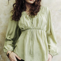 URBAN REVIVO 女装摩登轻熟风气质褶皱V领罩衫衬衫 UWH240065 白绿 XS