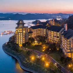 杭州千岛湖滨江希尔顿度假酒店1晚双人早餐