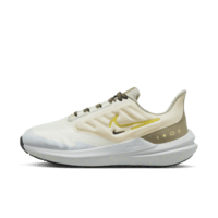 NIKE 耐克 Air Winflo Shield 女子公路跑步鞋 DM1104-100