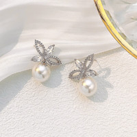Trendolla 法式花朵珍珠耳环女小众气质设计感独特耳钉感温柔风锆石耳饰 花朵珍珠耳环-银色