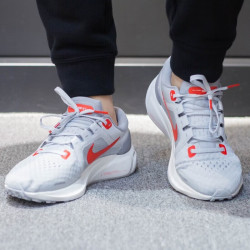 nike耐克airzoomvomero16女子跑鞋da7698600淡粉色365