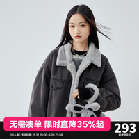 太平鸟牛仔外套女配兔玩偶包新款外套春装复古毛绒小个子外套兔本命年 黑灰