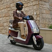 新品发售：Yadea 雅迪 新一代冠能E80 电动摩托车