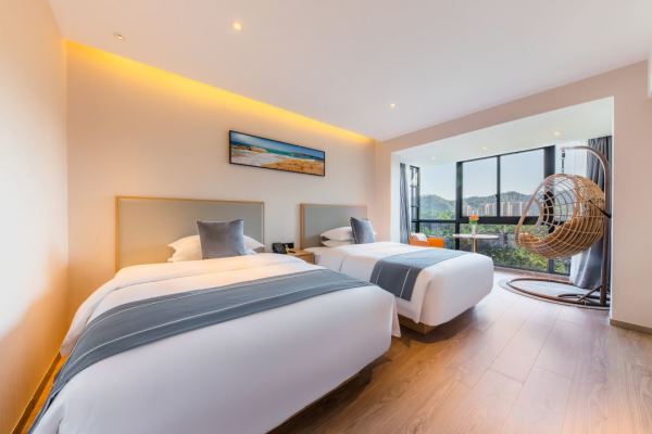 千岛湖雷迪森怿曼酒店 湖景双床房/怿曼大床房2晚套餐(含2大1小早餐