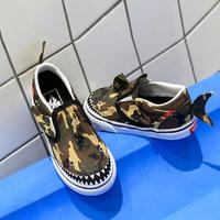 VANS 范斯 官方 Slip-On V迷彩小鲨鱼一脚蹬小童帆布鞋