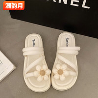 潮韵月 小香风松糕软底一字凉拖鞋女夏外穿2024新款百搭花朵坡跟沙滩凉拖 单花白色 38-39