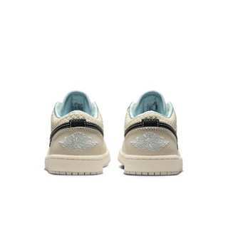 AIR JORDAN Air Jordan 1 Low Se 女子运动板鞋 HQ3440-101 沙堆白/黑/棉布白/冰川蓝/椰奶色 40