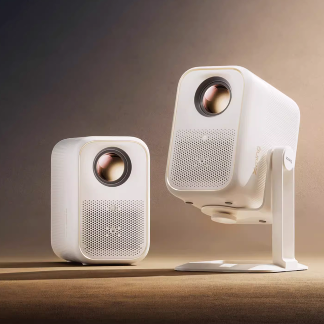 小明 Q5 Pro 智能投影仪