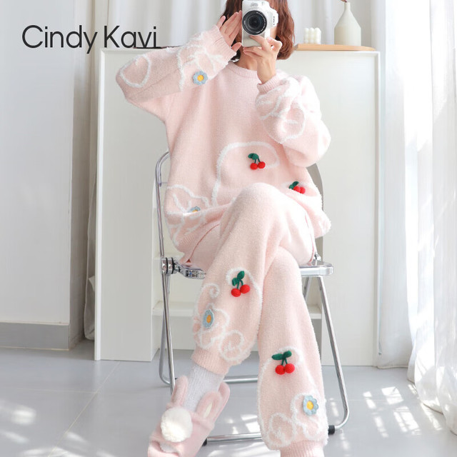 Cindy Kavi 轻奢法式睡衣女秋冬季半边绒珊瑚绒加厚甜美樱桃可外穿家居服套装 粉色 均码