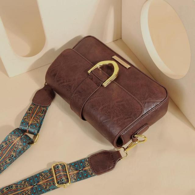 on&on 安乃安 女式斜挎包 马蹄扣小方包