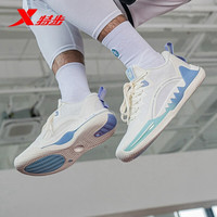 特步（XTEP）近战一代篮球鞋男鞋王鹤棣同款缓震耐磨低帮运动鞋防滑实战球鞋子 帆白/卷云蓝 40