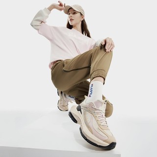 FILA 斐乐 女鞋运动休闲鞋女轻便厚底增高舒适百搭摩登运动鞋