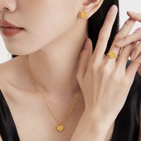 百亿补贴：CHOW TAI FOOK 周大福 爆闪爱心方糖足金黄金耳钉女255g计价EOF1260