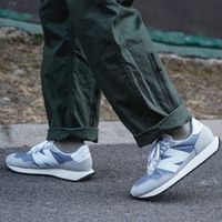 百亿补贴：new balance 皮革减震防滑耐磨低帮跑步鞋男女同款灰色MS237RCS