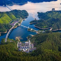 这价格没谁了，四人份的早中晚+下午茶全包！千岛湖祺悦度假村 祺悦家庭套房1晚套餐（含一日三餐+自助下午茶+其他丰富权益）