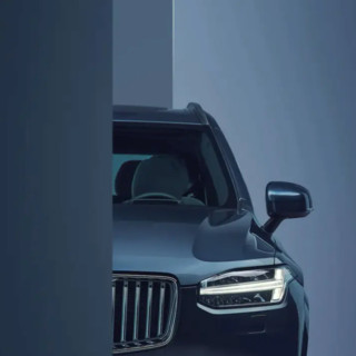 VOLVO 沃尔沃 XC90 25款 B5 智行豪华版 5座