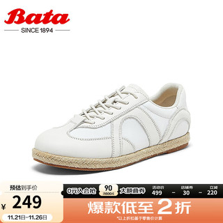 Bata 拔佳 休闲鞋女2024秋季牛皮通勤百搭德训运动单鞋70201CM4 米白 35