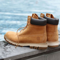 Timberland 大黄靴男鞋轻量款马丁靴 A1JHF