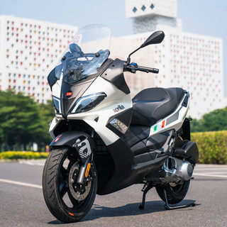 艾普瑞利亚 aprilia 阿普利亚 SR Max 250 MY24版 踏板摩托车 古董白