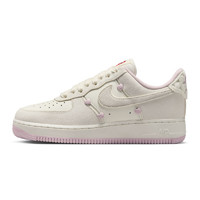 NIKE 耐克 AIR FORCE 1 '07 LX 女款休闲运动鞋 HV5992-111