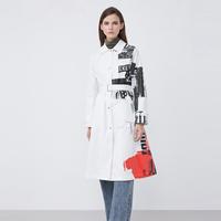 时尚翻领字母胶印收腰长款风衣