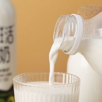 悦鲜活牛奶950ml*2+260ml*2瓶早餐瓶装实惠营养低温纯牛奶【2月12日发完】