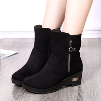 布瑞京 冬季老北京布鞋女短靴雪地靴女加厚坡跟防水台厚底防滑女鞋黑靴子