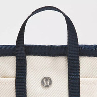 露露乐蒙lululemon丨Daily 多口袋设计帆布手袋 *Nano LU9CFIS 天然/真海军蓝 O/S