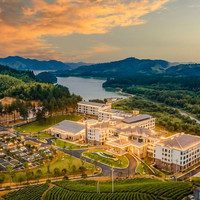 有茶园能钓鱼，春游踏青不要太合适！安吉金乐雷迪森怿曼酒店 豪华大床房2晚连住套餐（含双早+垂钓3小时+农场观光）