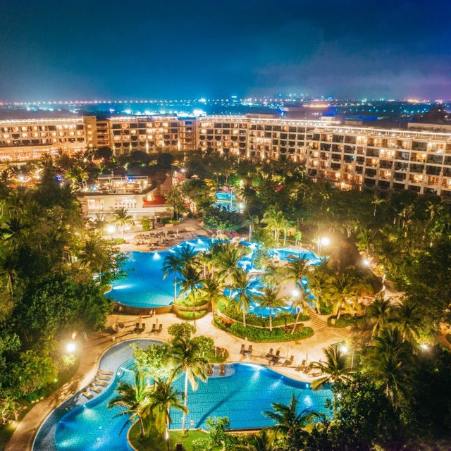 亲子酒店里的性价比款！周末不加价！三亚香格里拉度假酒店 豪华园景/尊荣海景房2晚连住（含双早+下午茶或肉骨茶等）